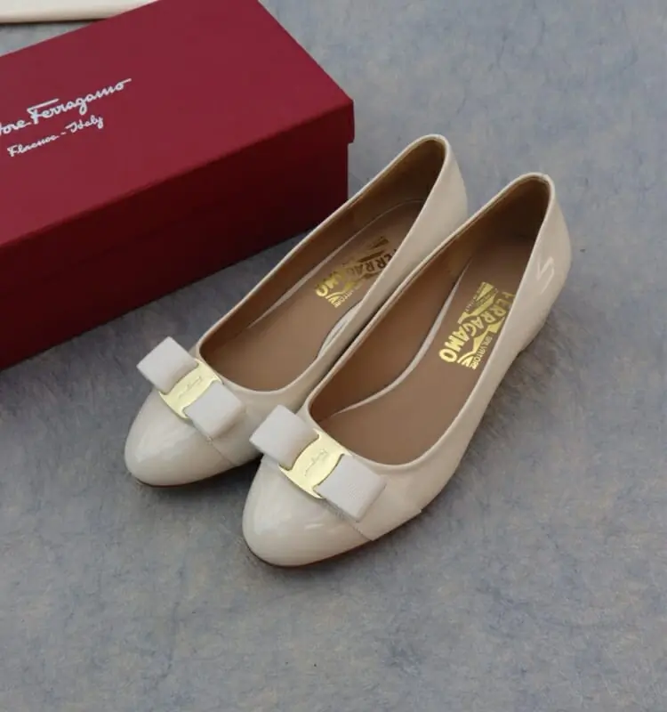 salvatore ferragamo flat chaussures pour femme s_10aa0501